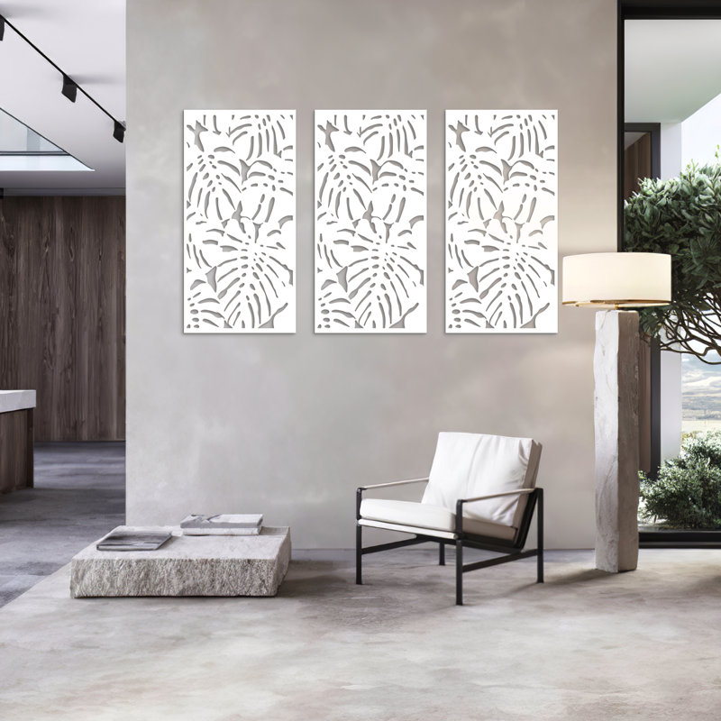 6 ft. H x 4 ft. W Metal Privacy Screen - Finish: White ( little dent see the picture )